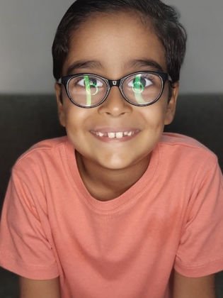آدم النحاس آدم النحاس